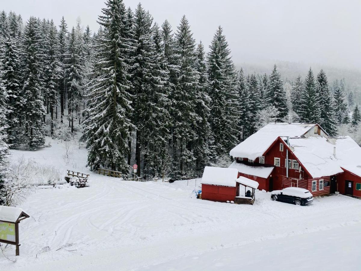 Penzion Lesni Zatisi- Harrachov Extérieur photo